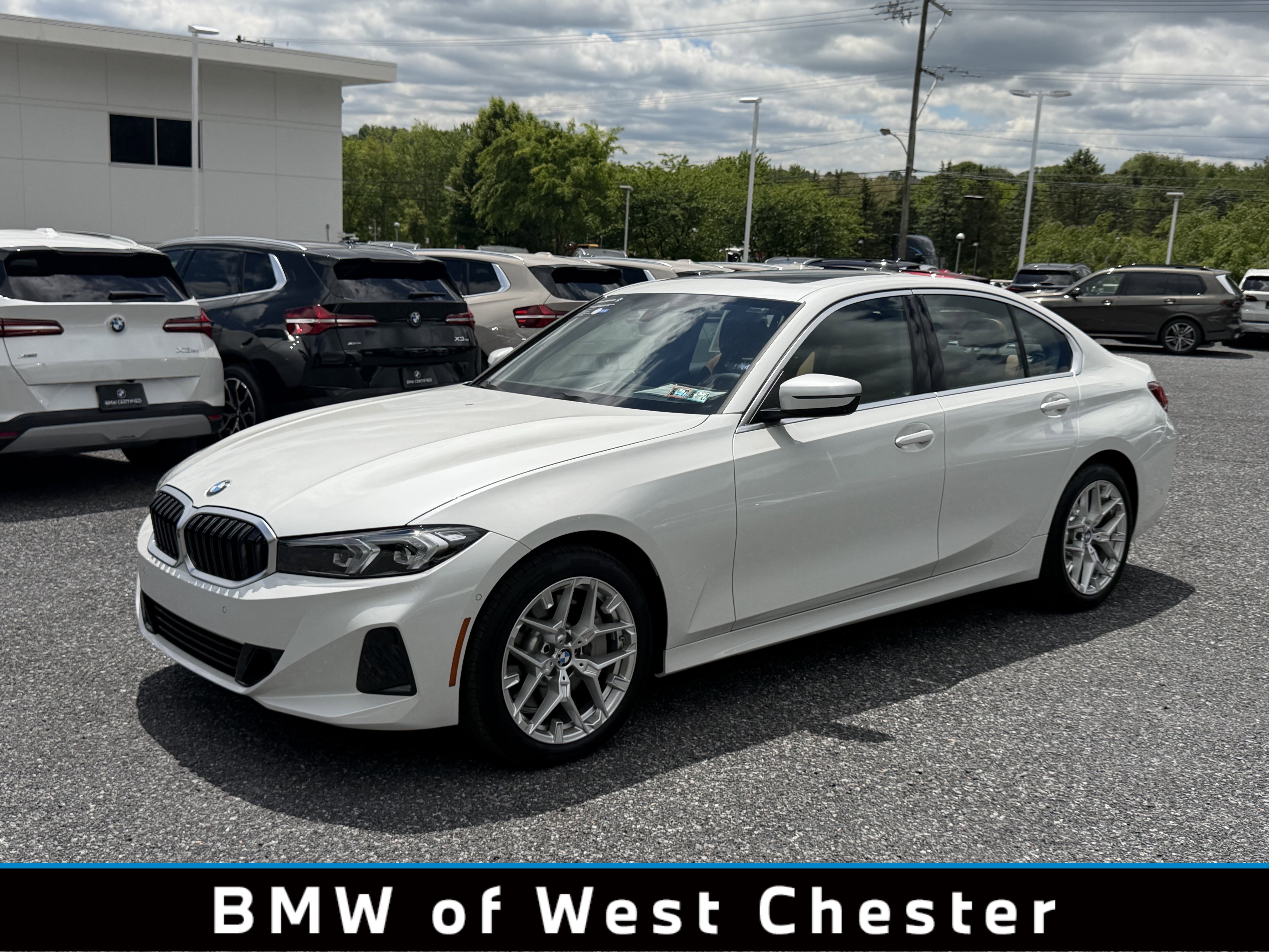 2025 BMW 3 Series 330i xDrive Sedan's photo