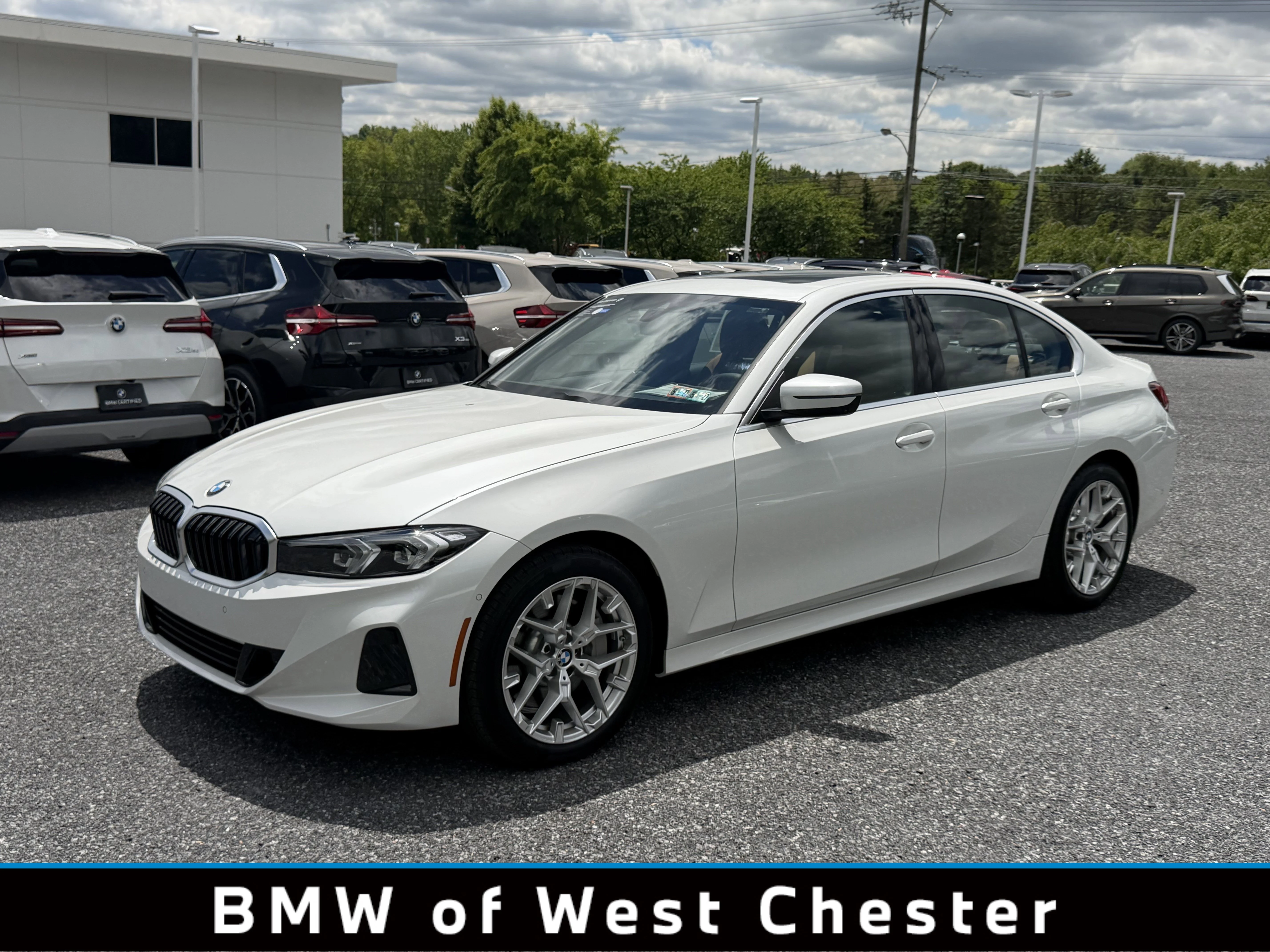 2025 BMW 3 Series 330i xDrive Sedan's photo