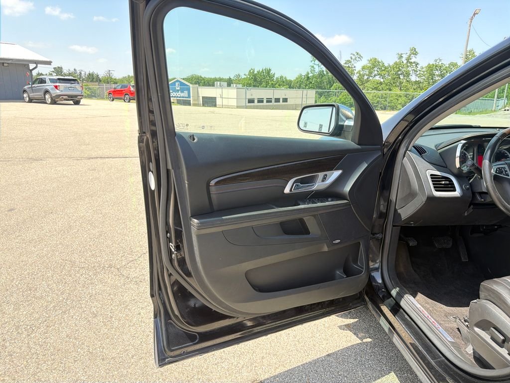 Used 2016 Black GMC Denali image 13
