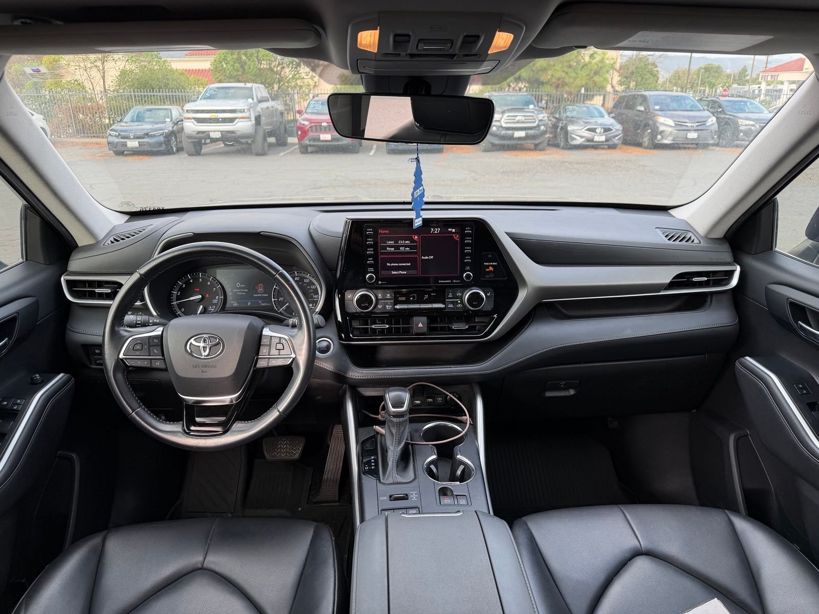 Used 2021 Midnight Black Metallic Toyota XLE image 4