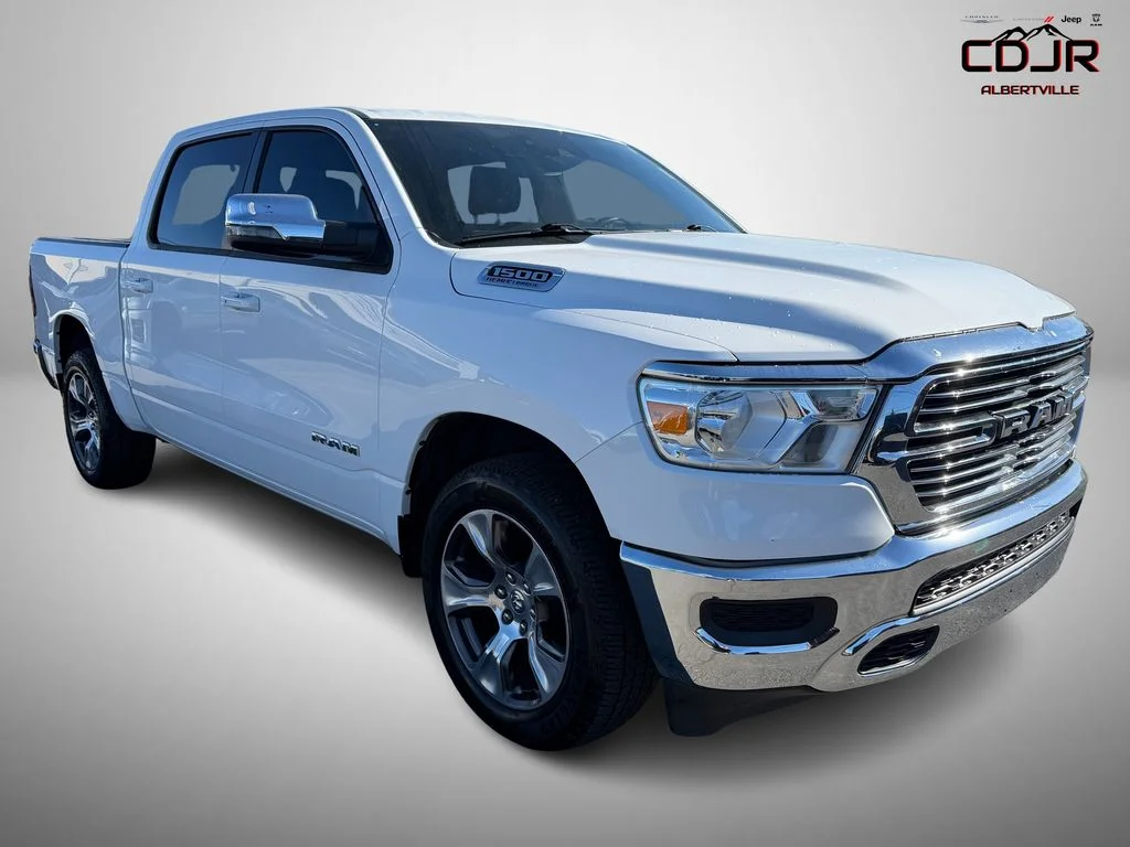 2024 RAM 1500 Laramie Crew Cab 5'7's photo