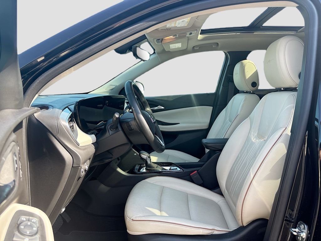 Used 2025 Black Buick Avenir image 36