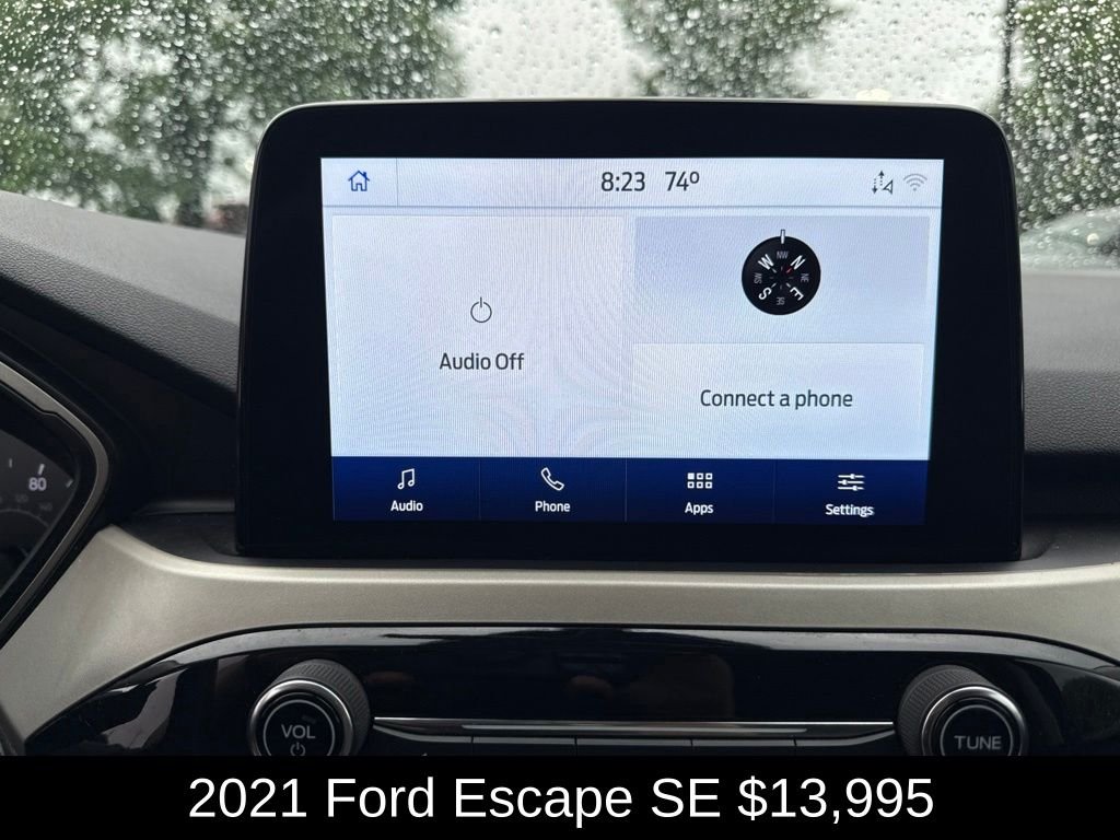 Used 2021 Oxford White Ford SE image 24