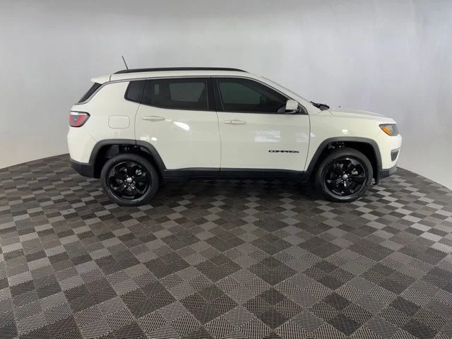 Used 2020 White Jeep Latitude image 4