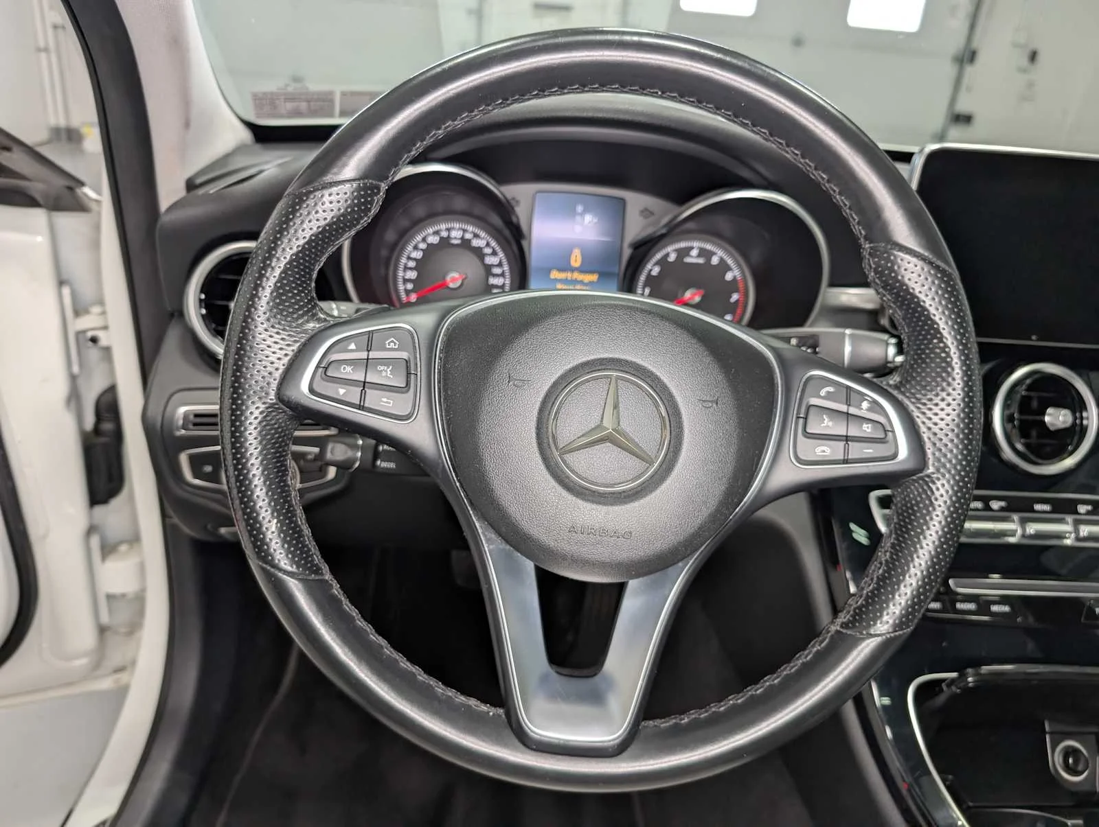 Used 2015 Polar White Mercedes-Benz C 300 image 34