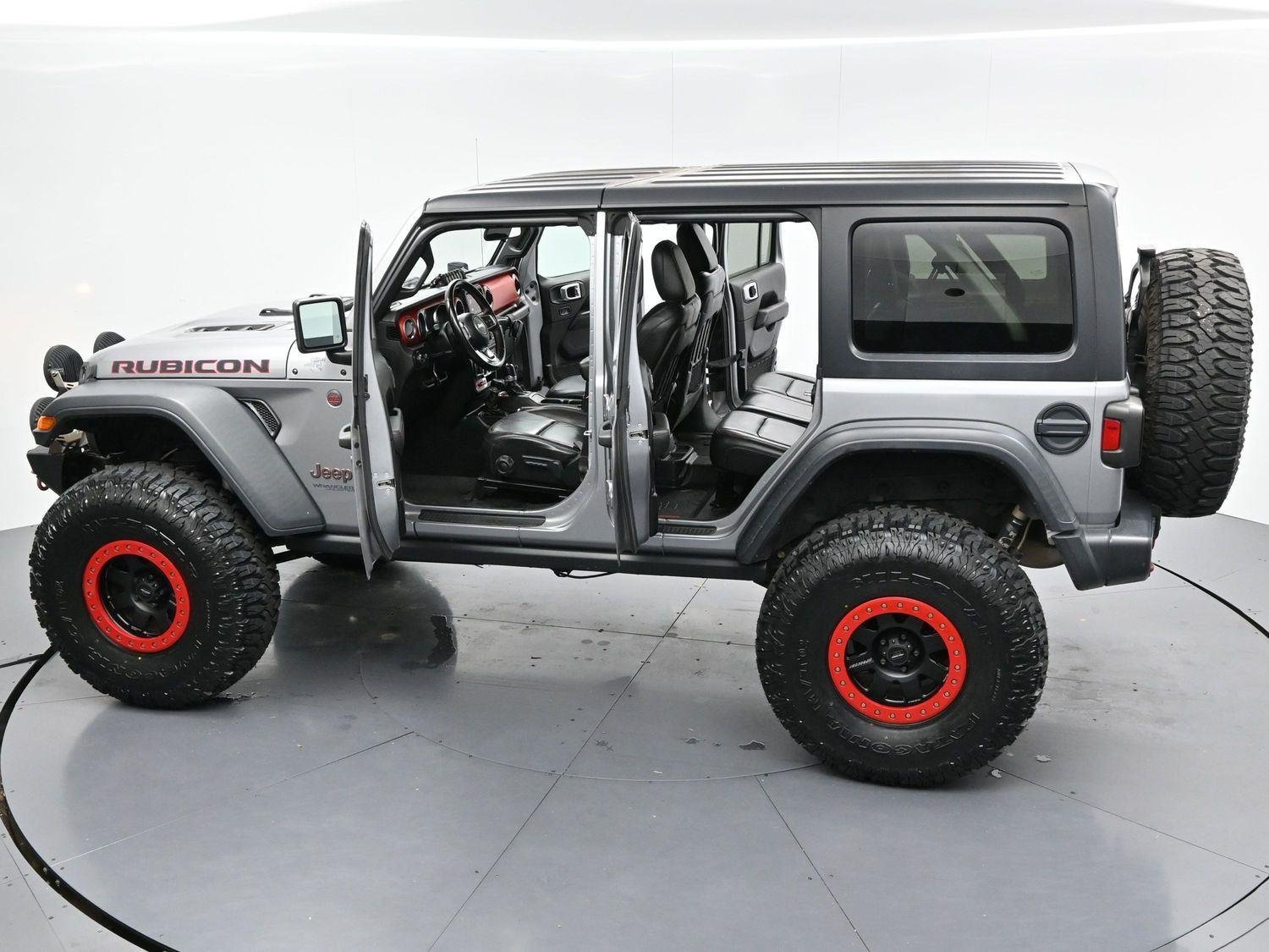 Used 2020 Billet Silver Metallic Clearcoat Jeep Rubicon image 37