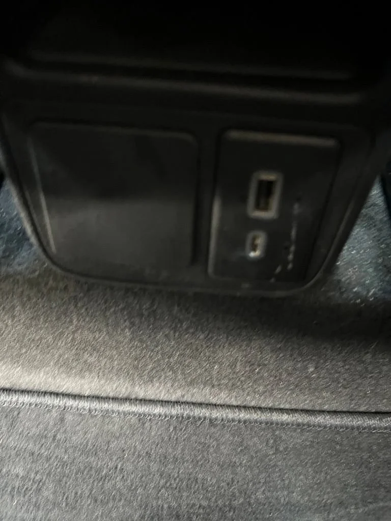 Used 2022 Summit White Buick Select image 21