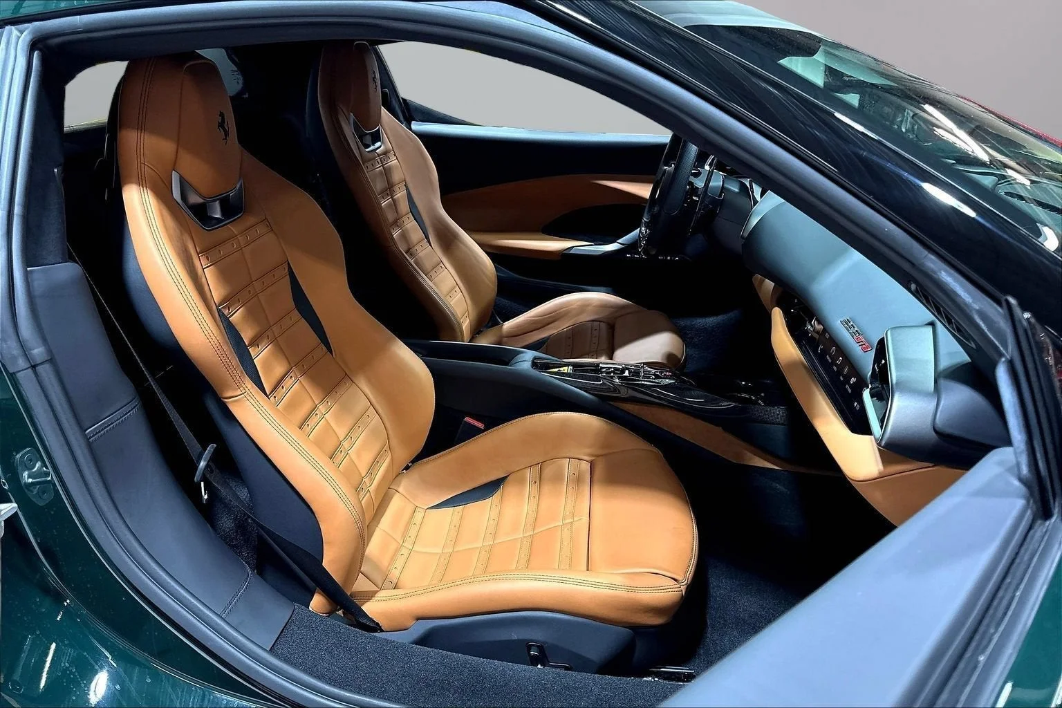 Used 2024 Verde British Ferrari Base image 23