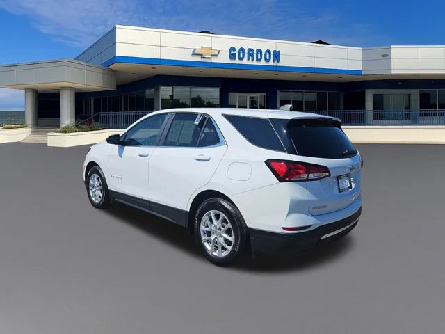 Used 2024 Summit White Chevrolet LT image 3