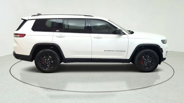 Used 2023 White Jeep Limited image 15