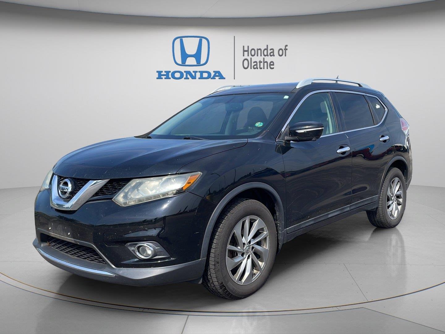 Used 2015 Nissan Rogue SL with VIN 5N1AT2MV6FC842616 for sale in Olathe, KS
