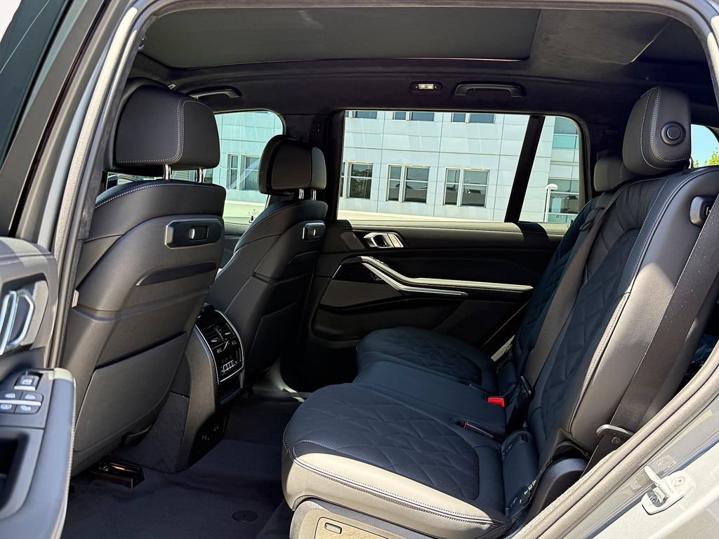 New 2027 Skyscraper Grey Metallic BMW xDrive40i image 11