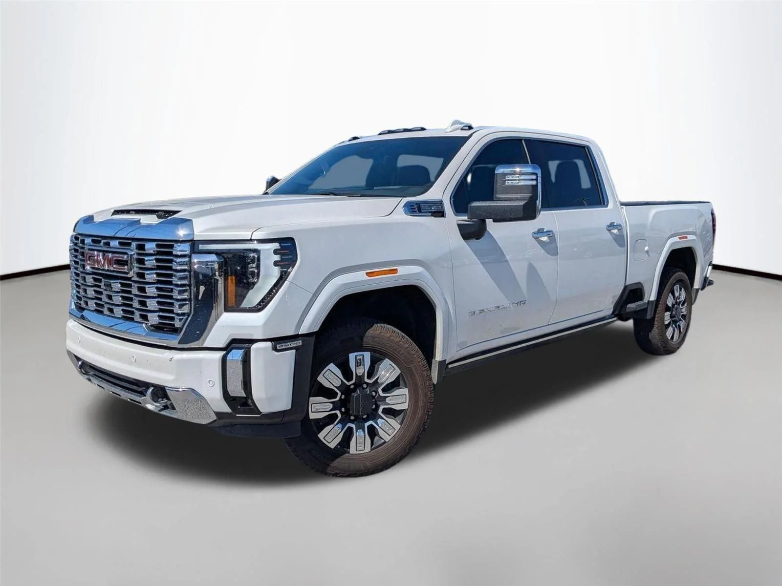 2024 GMC Sierra 4WD Crew Cab Standard Box Denali's photo