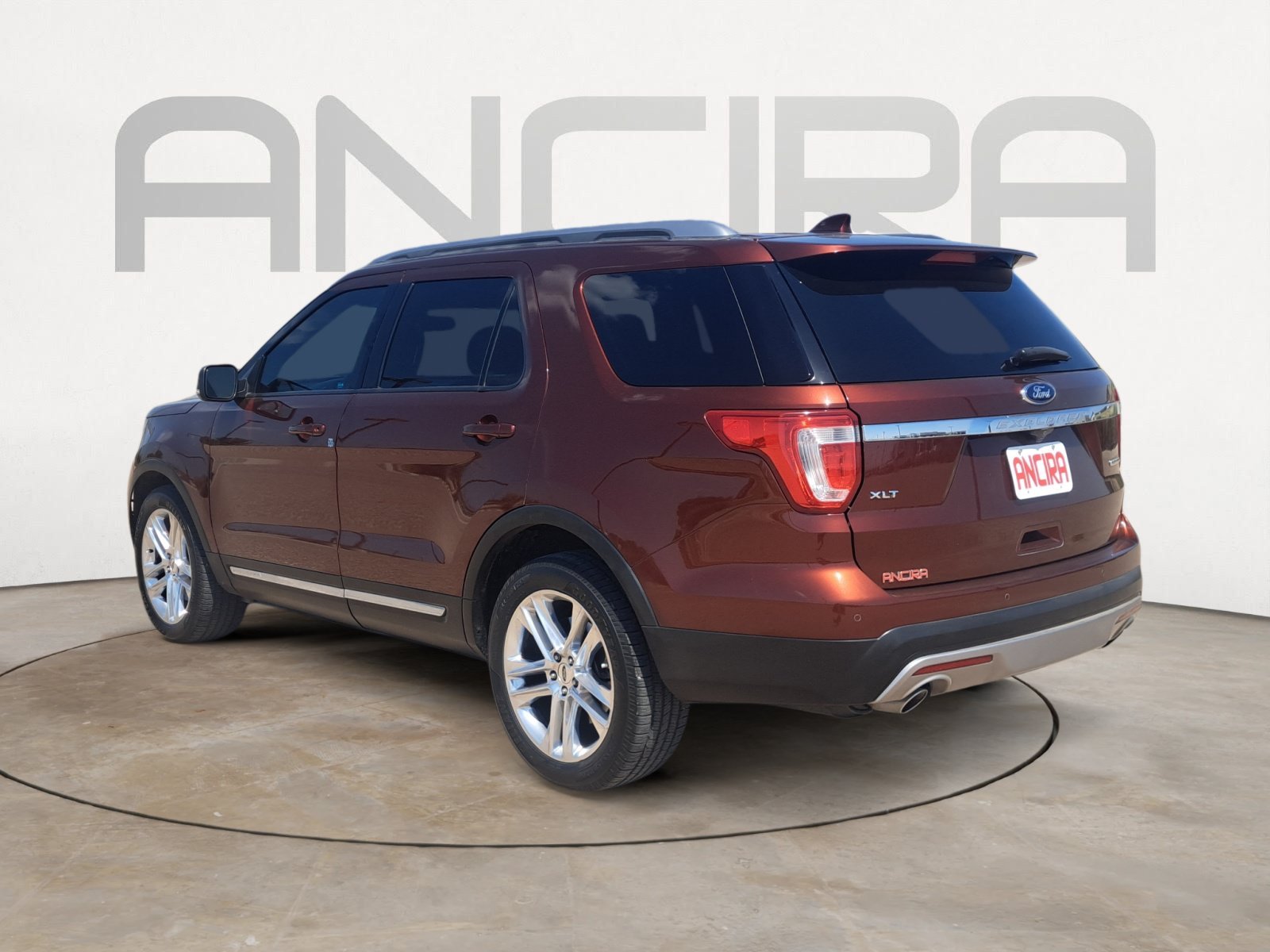 Used 2016 Orange Ford XLT image 8