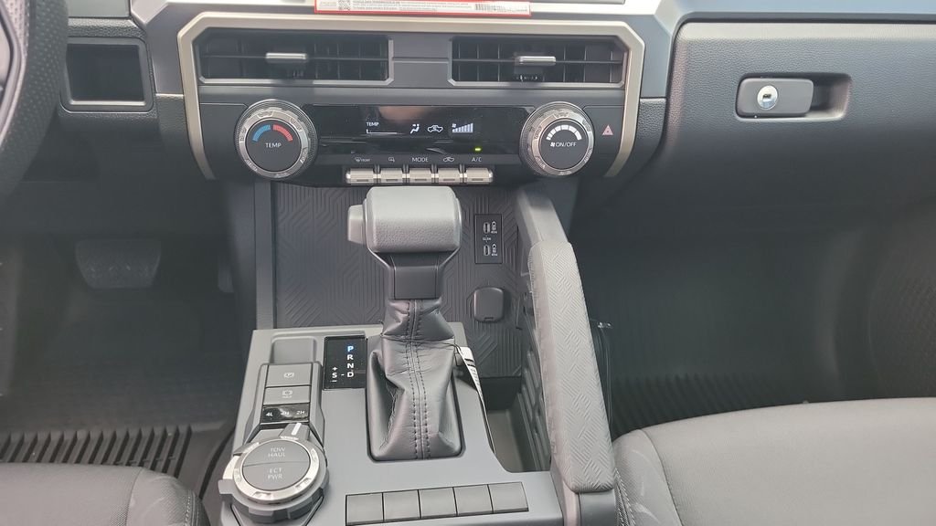 2026 Toyota Tacoma SR5 - Photo 15
