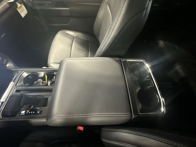 New 2026 Iconic Silver Metallic Ford Lariat® image 28