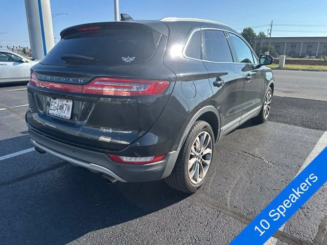 Used 2017 Black Velvet Lincoln Select image 5