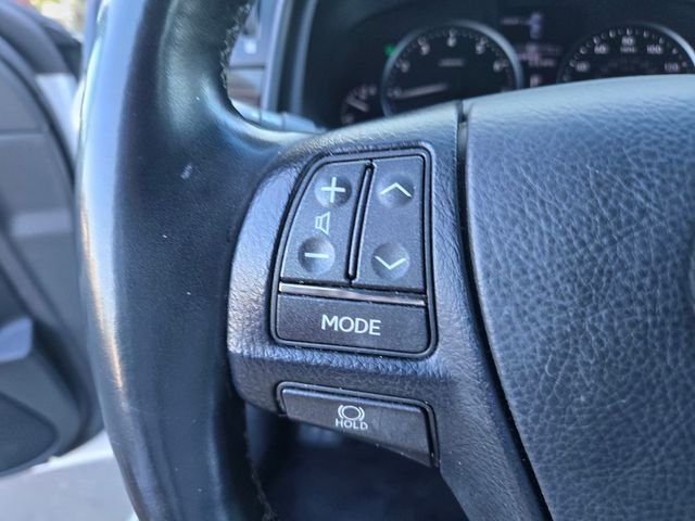 Used 2016 White Lexus 460 image 19
