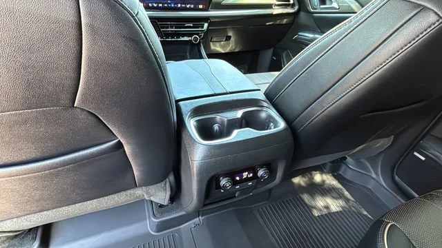 Used 2026 Polar White Tricoat Chevrolet High Country image 21