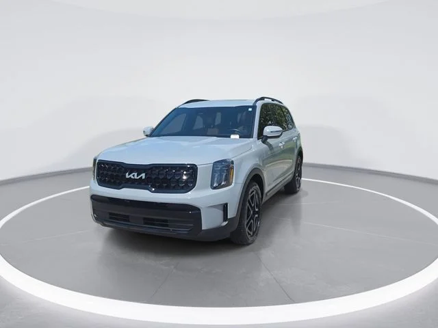 Used 2024 Gray Kia EX X-Line image 3