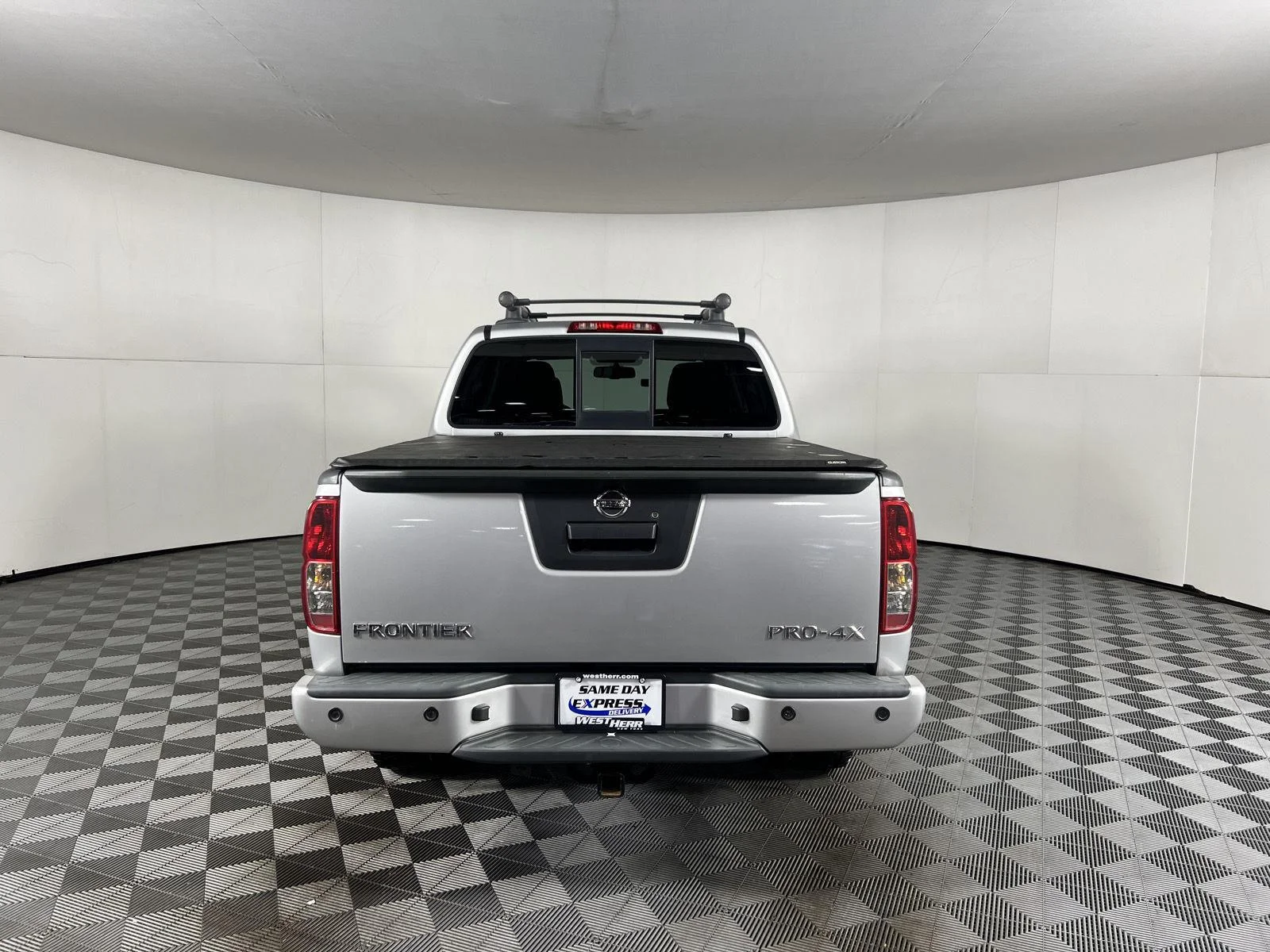 Used 2019 Brilliant Silver Metallic Nissan PRO-4X image 6