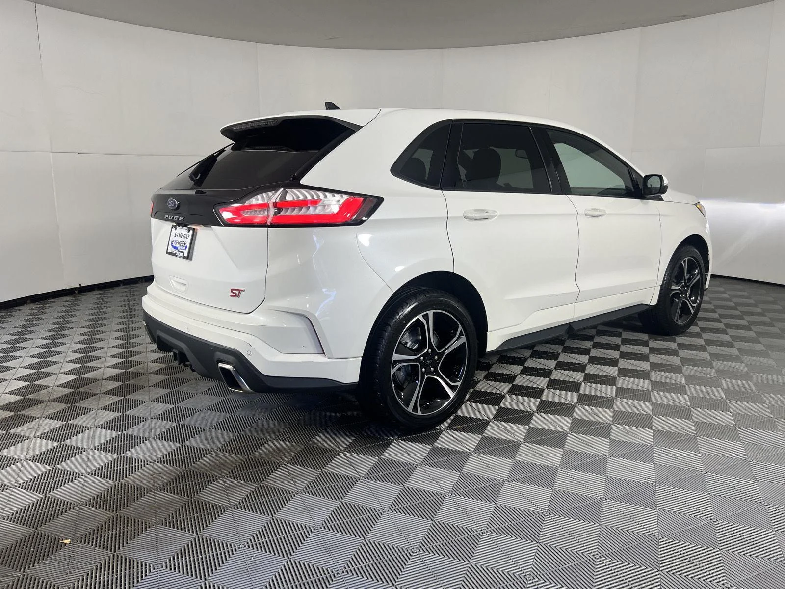 Used 2023 Wh Ford ST image 22