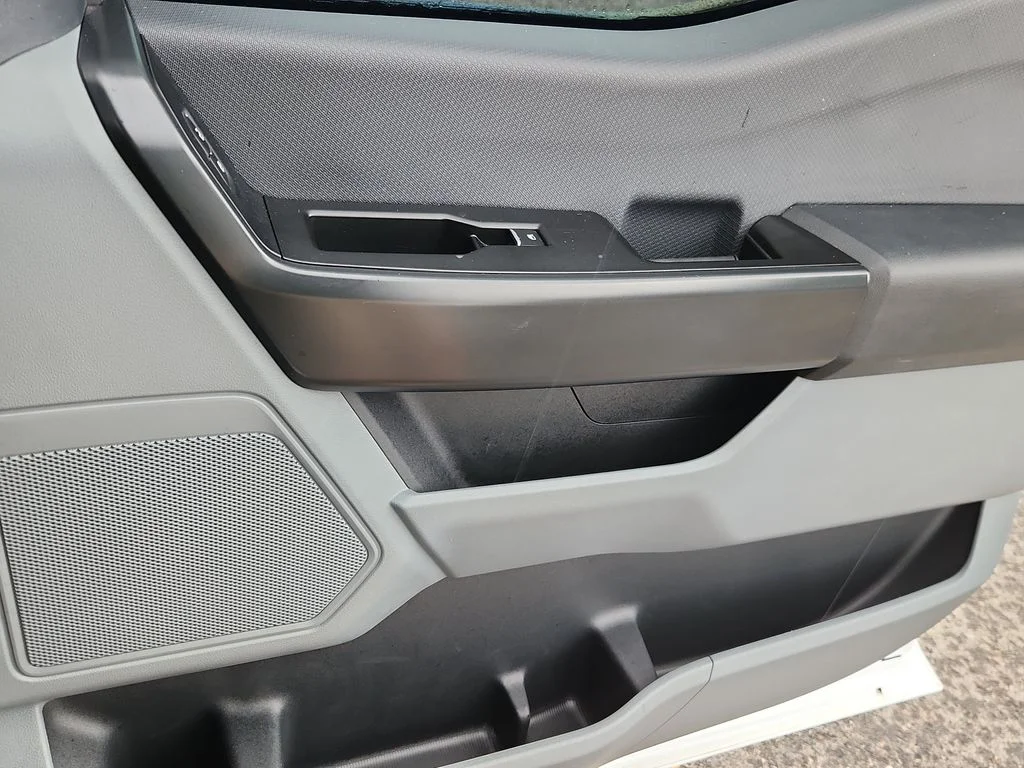 Used 2024 White Ford XL image 9