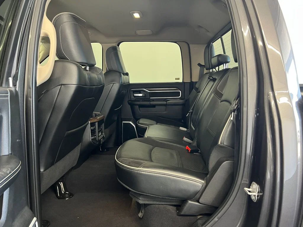 Used 2022 Granite Crystal Metallic Clearcoat Ram Laramie image 12