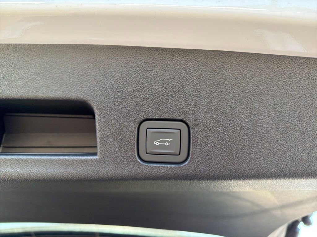 New 2026 Summit White Chevrolet LT image 14