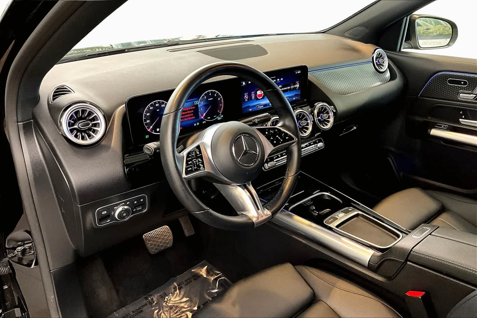 Used 2024 Night Black Mercedes-Benz GLA 250 image 16
