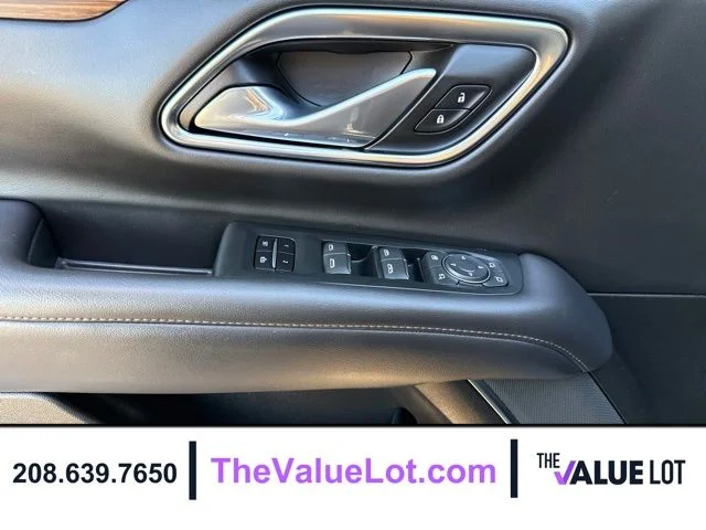 Used 2021  Chevrolet High Country image 25