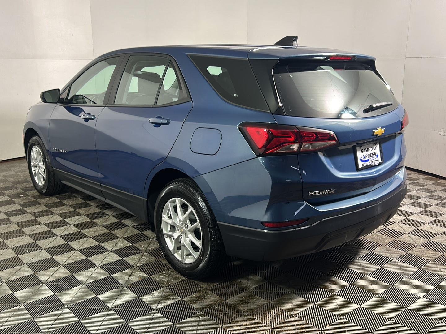 Used 2024 Lakeshore Blue Metallic Chevrolet LS image 9