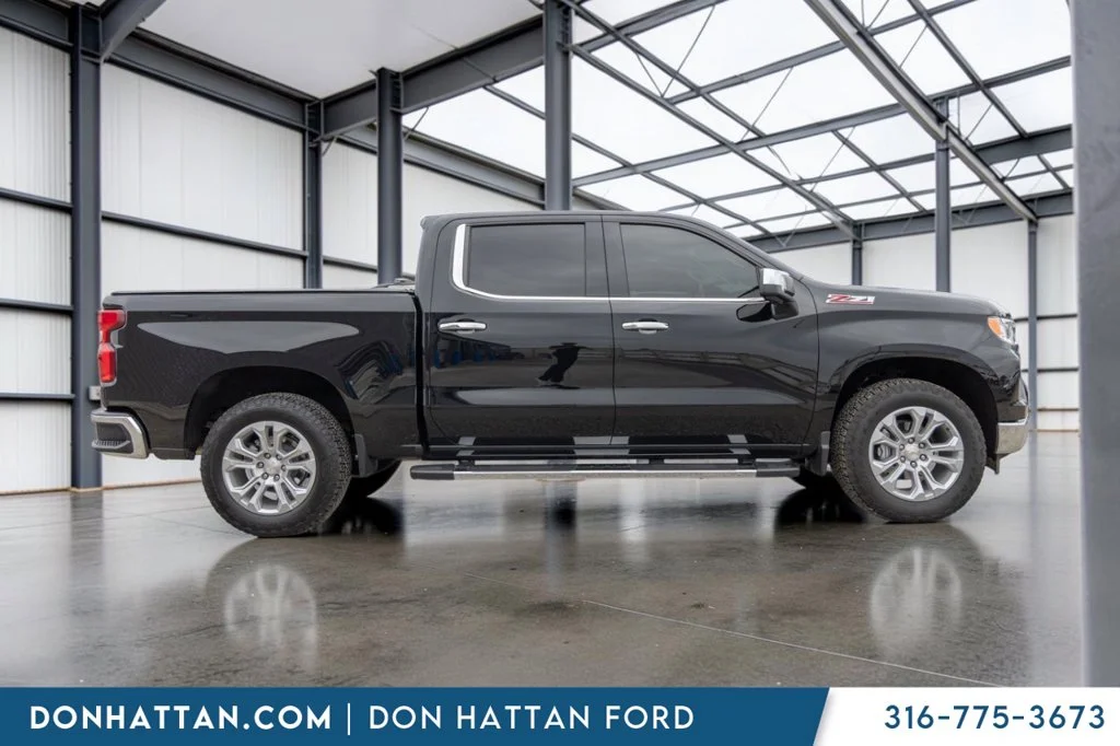 Used 2025 Black Chevrolet LTZ image 28