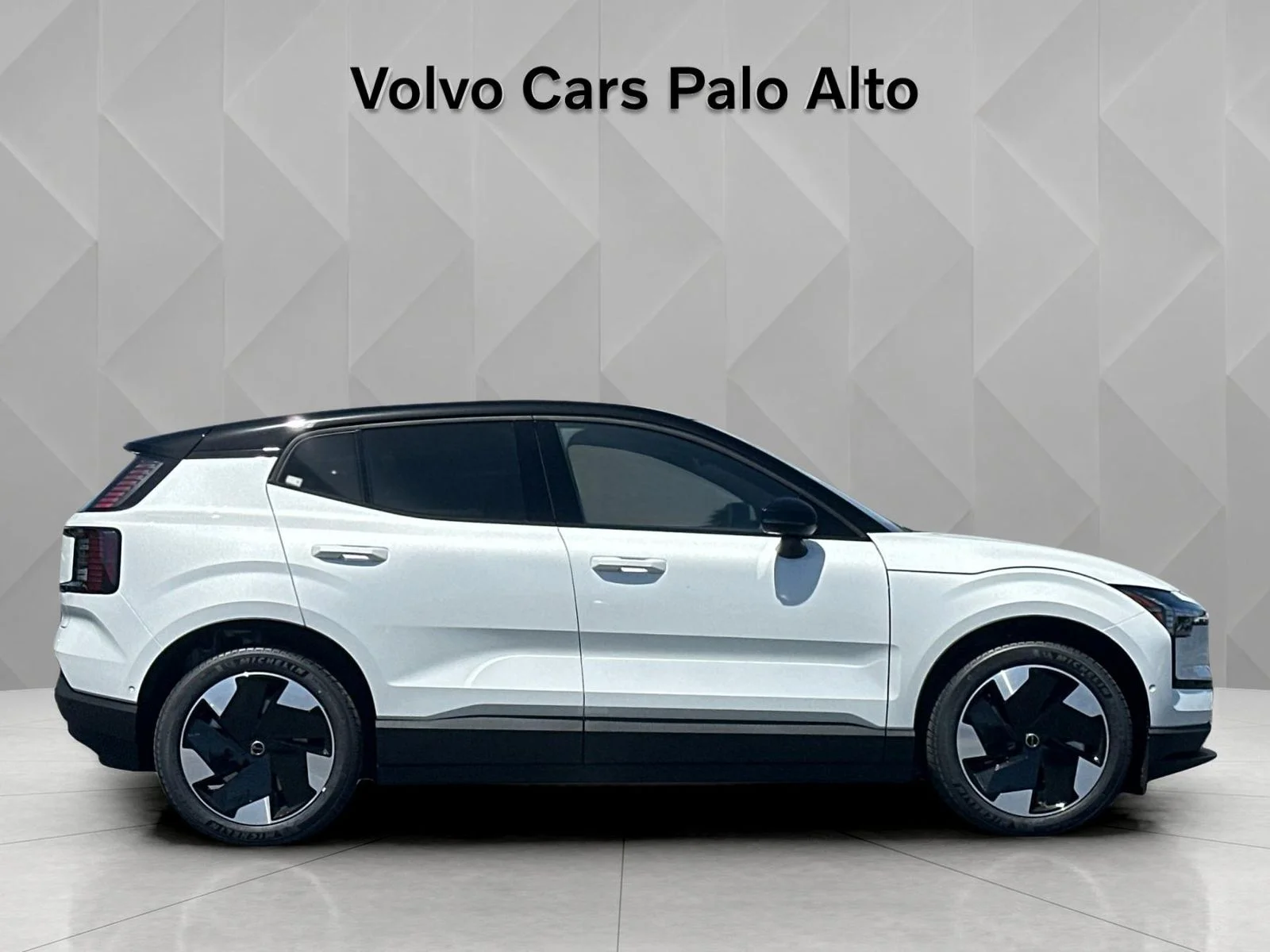 2026 Volvo EX30 Ultra - Photo 10