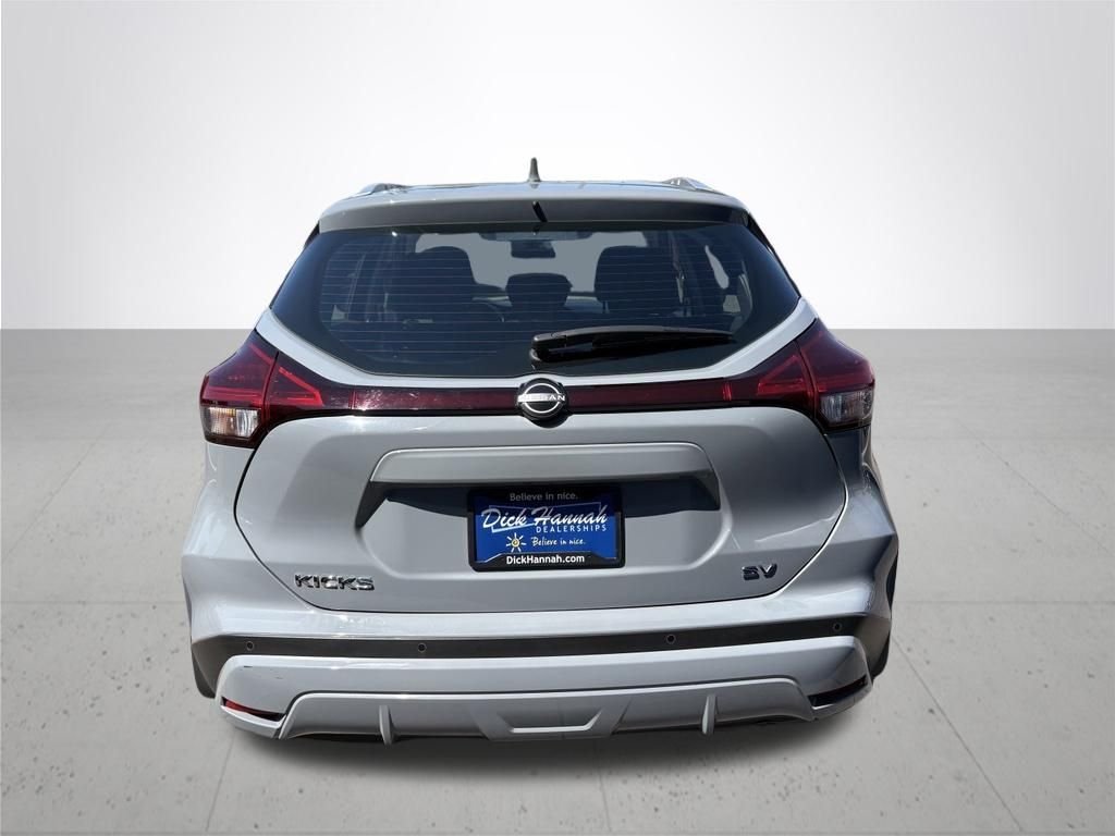 Used 2024 Gray Nissan SV image 6