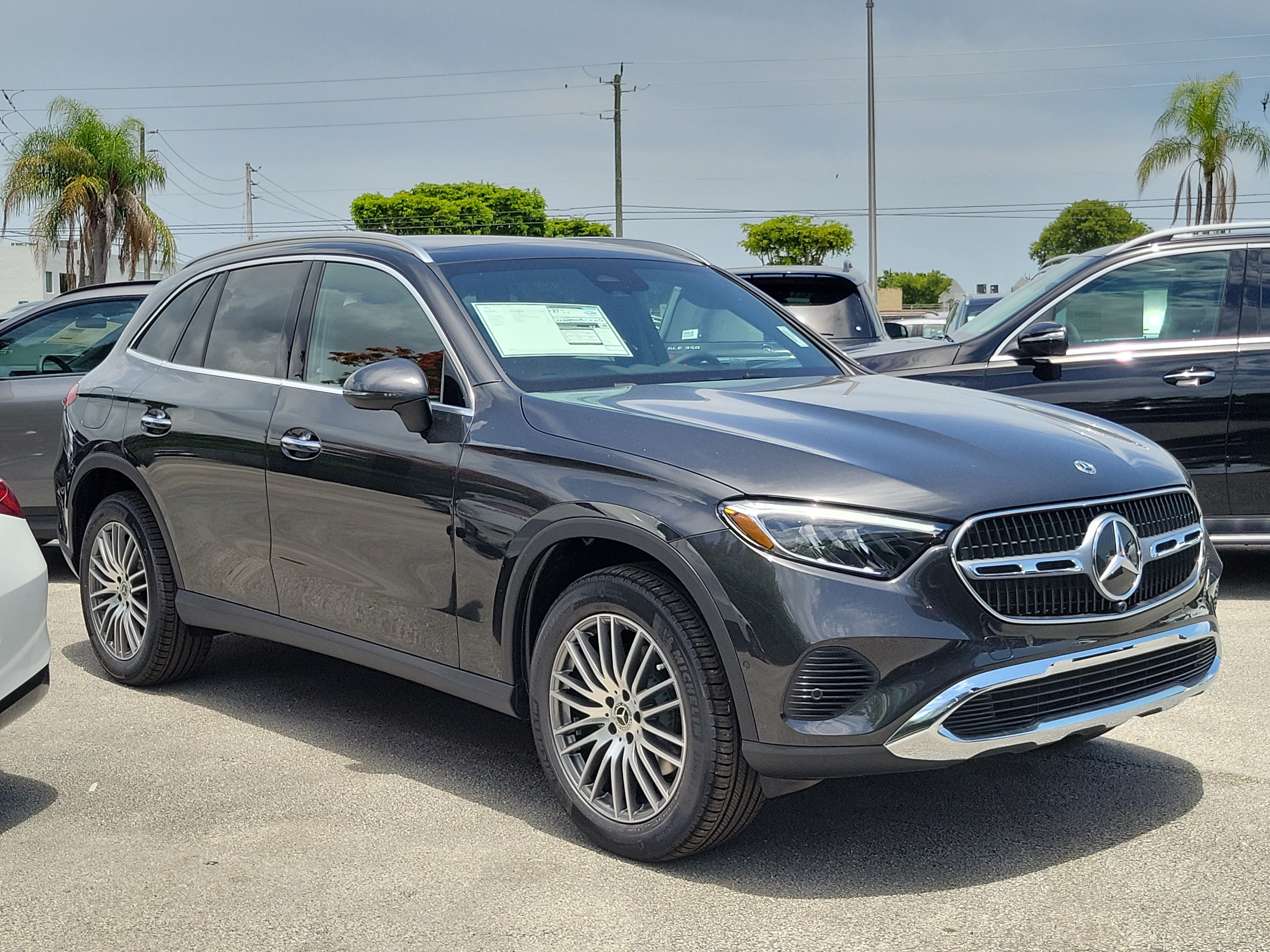 New 2026 Graphite Grey Metallic Mercedes-Benz GLC 300 image 31