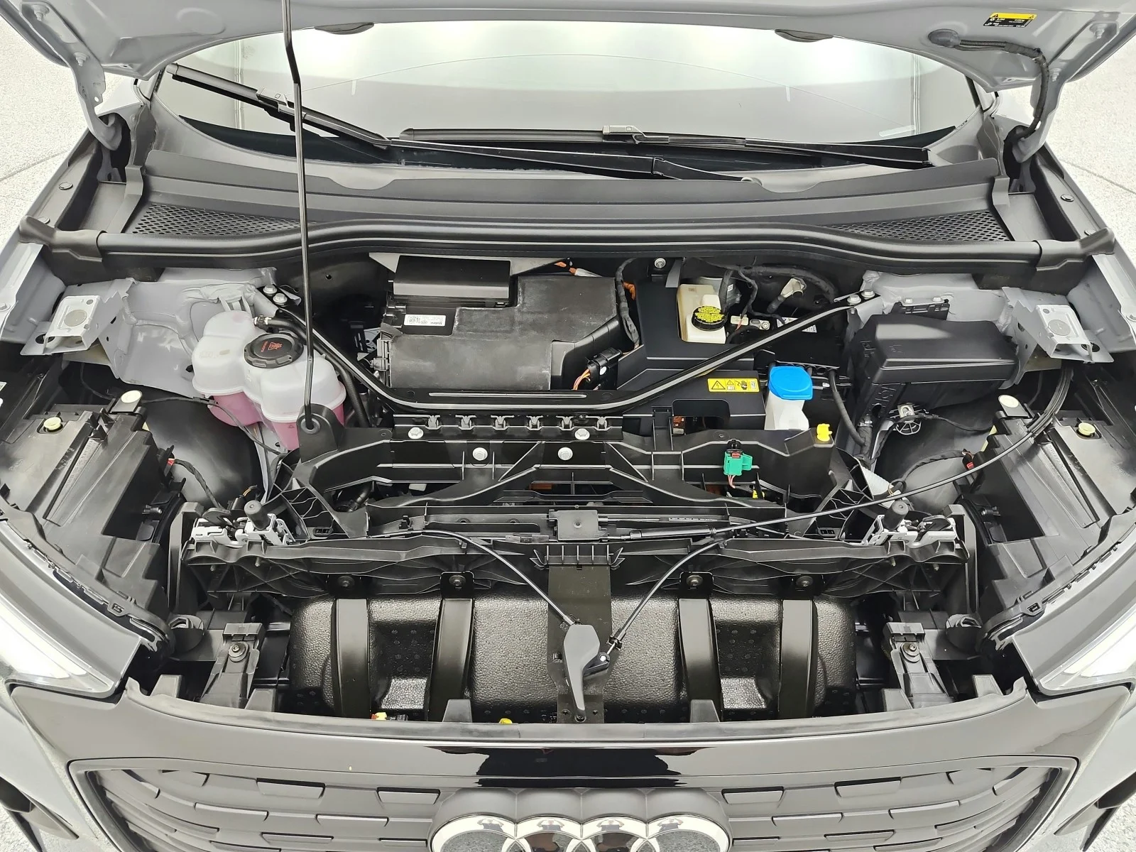 Used 2024 Pebble Gray Audi Premium Plus image 17