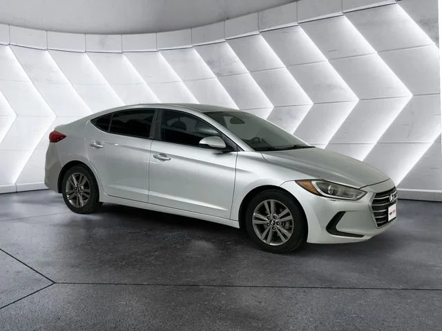 Used 2018 Silver Hyundai SEL image 1