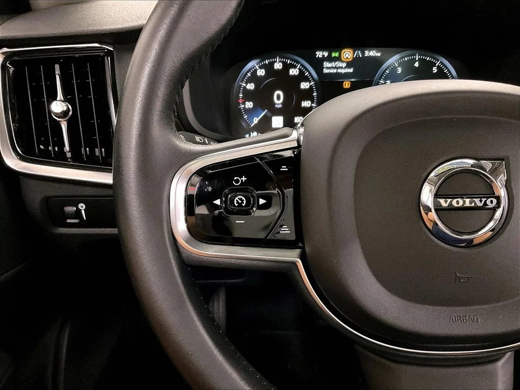 Used 2019 Gray Volvo T6 Momentum image 22