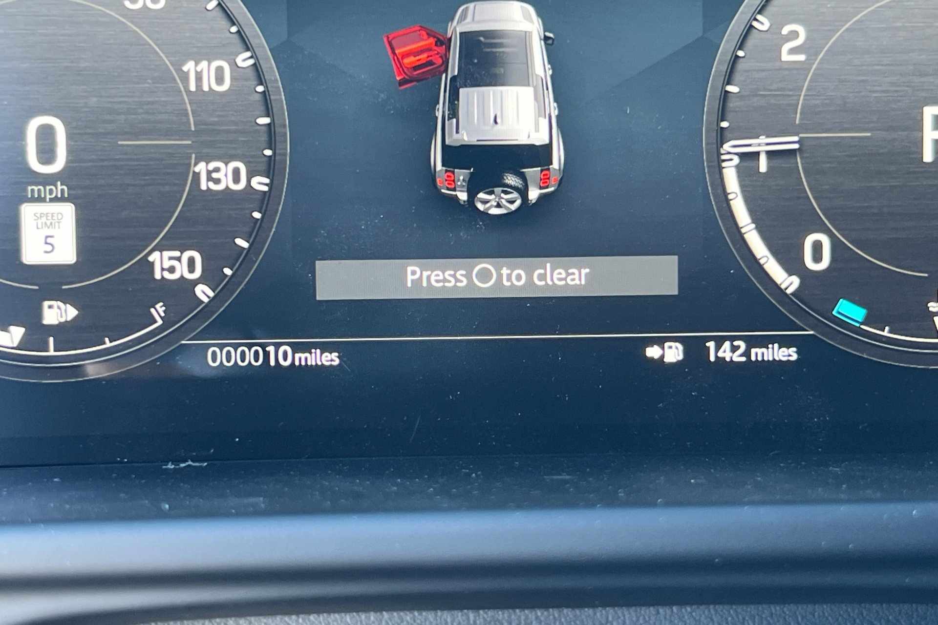 New 2026 Woolstone Green Land Rover X-Dynamic SE image 28