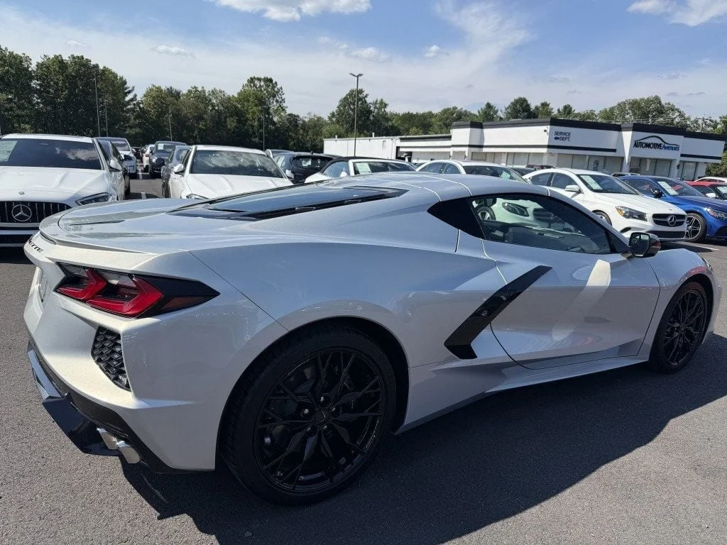 Used 2024 Silver Flare Metallic Chevrolet 2dr Stingray Coupe w/1LT & 20-Spoke Black Wheels image 4