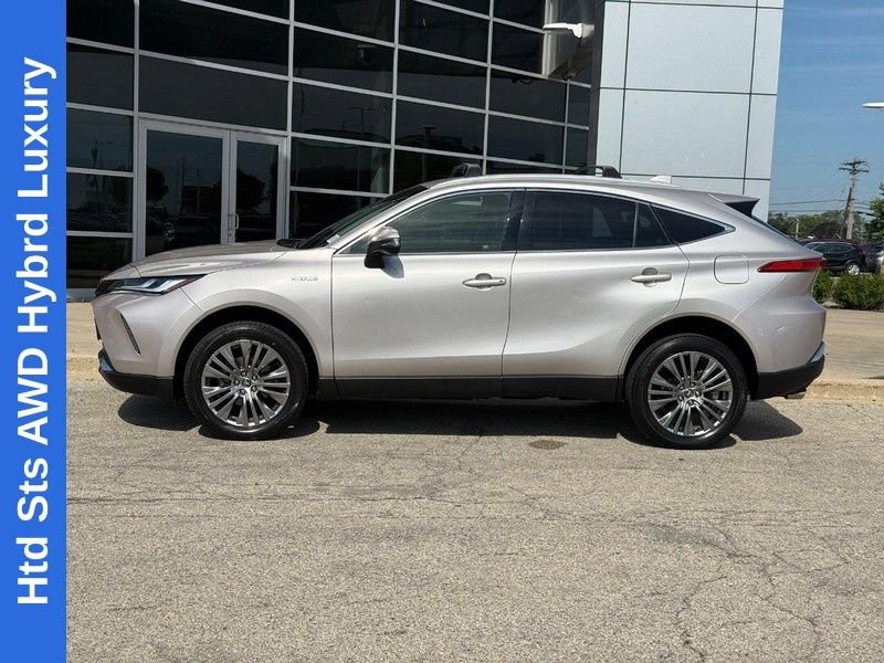 Used 2021 Titanium Toyota XLE image 6