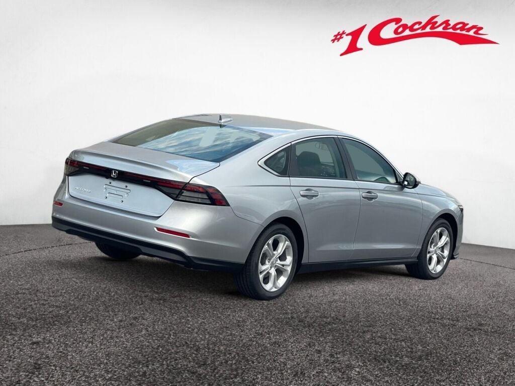 New 2026 Solar Silver Metallic Honda LX image 5