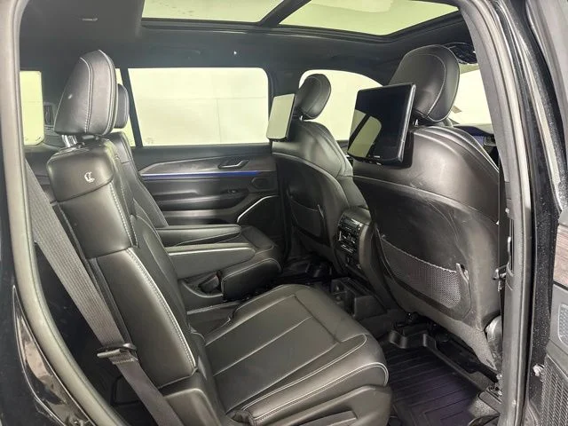 Used 2023 Diamond Black Jeep Overland image 5