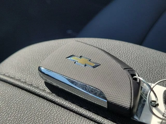 New 2026 Summit White Chevrolet LT Trail Boss image 35