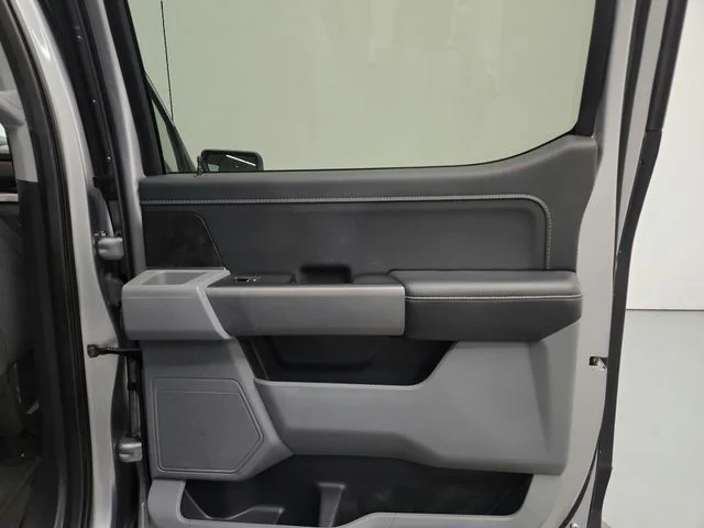 Used 2022 Silver Ford XLT image 38