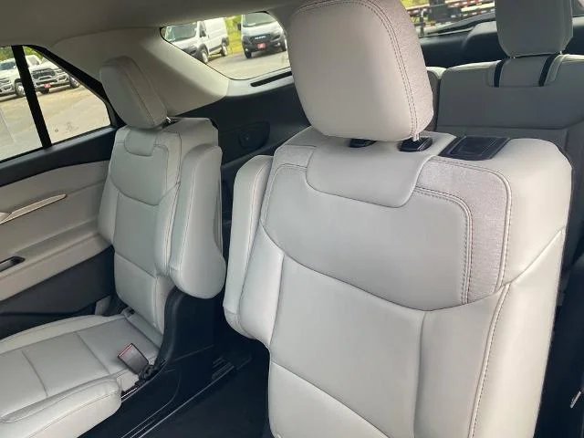 New 2026 Space White Metallic Ford Active image 34