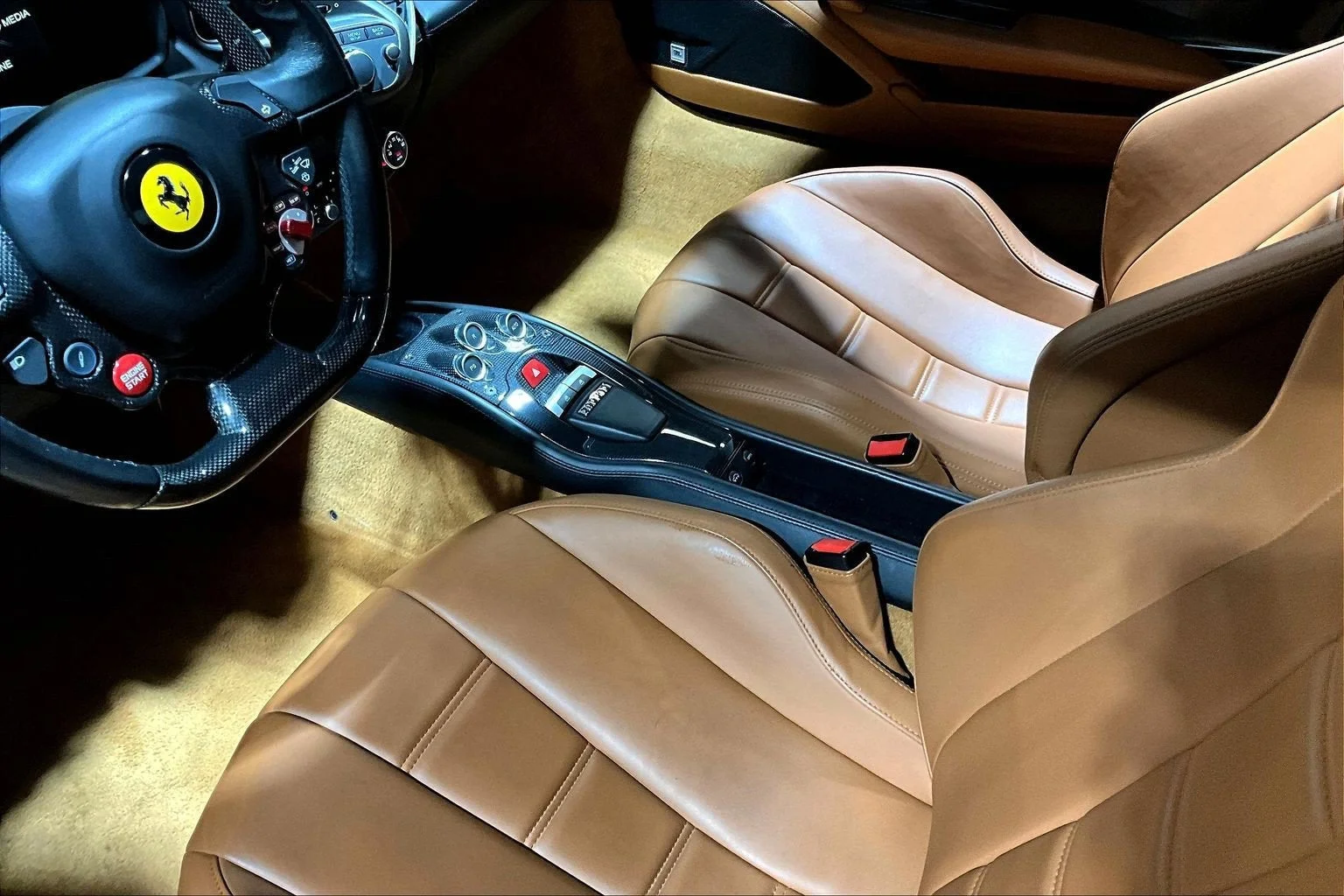 Used 2014 Grigio Silverstone Ferrari  image 16