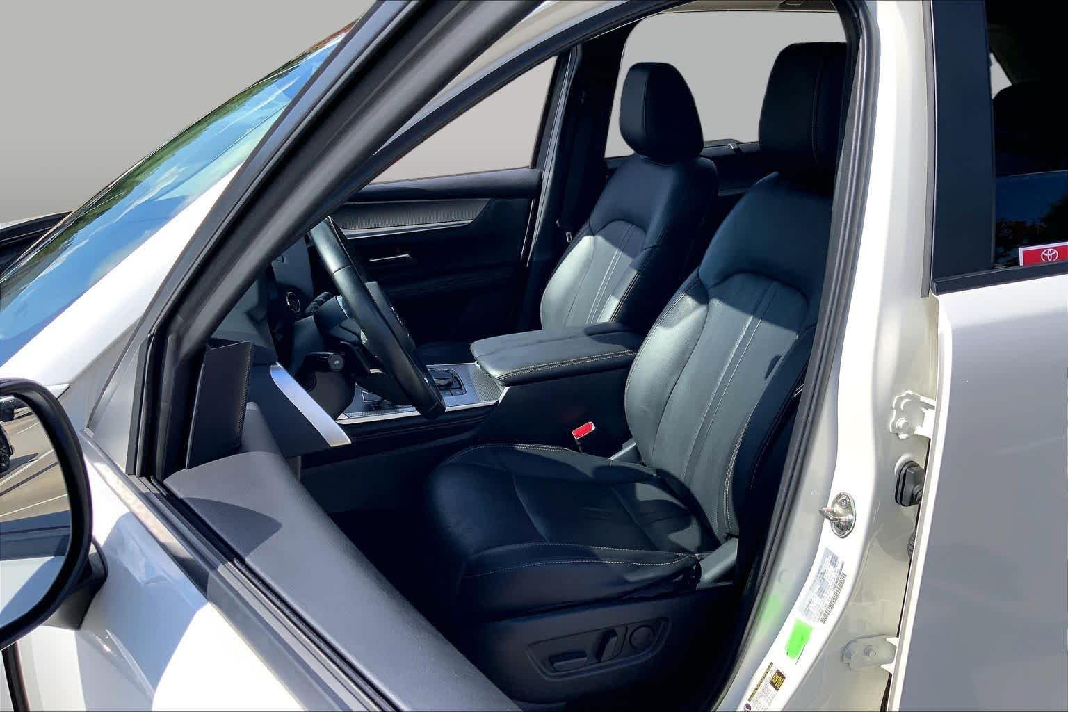 Used 2025 Rhodium White Premium Mazda 3.3 Turbo Preferred Package image 8