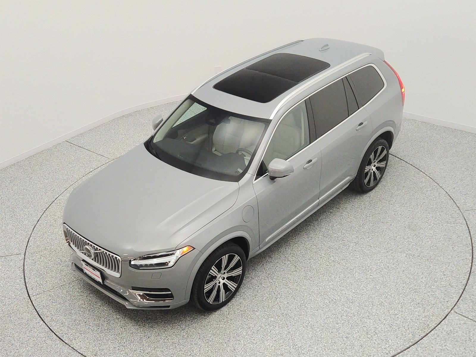 Used 2024 Vapour Grey Metallic Volvo T8 eAWD PHEV Plus 6P image 22